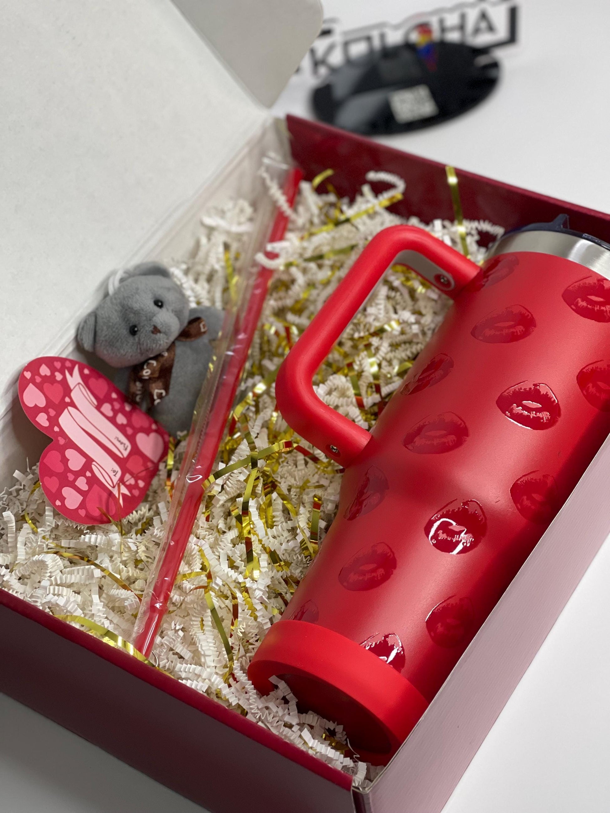 40 oz Valentine day special, Limited edition hearts, kisses and xoxo designs, special gifts for special someone, LIMITED SUPPLY